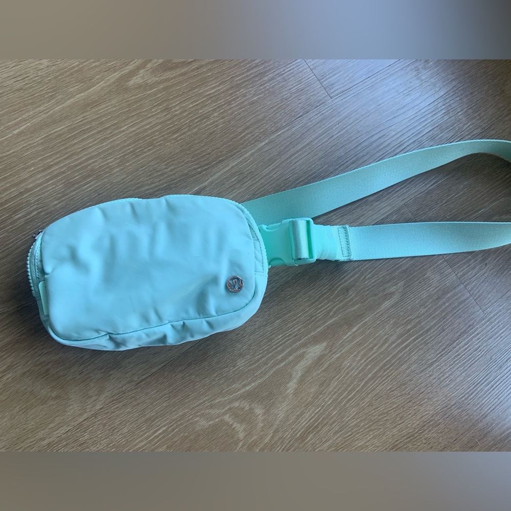 Lululemon Mint Belt Bag
